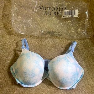 Brand new PINK VS push-up bra size 36D